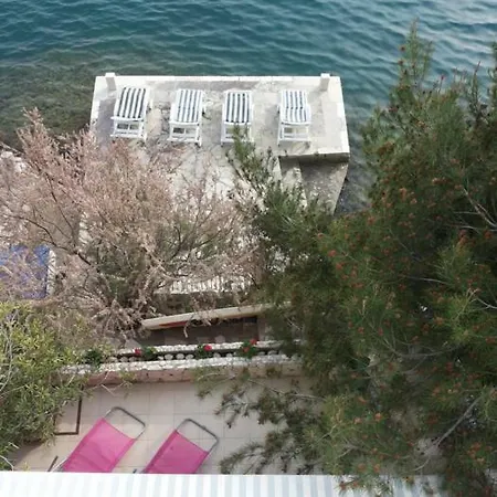 House Paula Nyaraló Klek